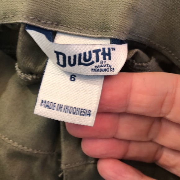 Duluth hiking/work pants. Stretchy wristband with belt loops - Picture 5 of 5